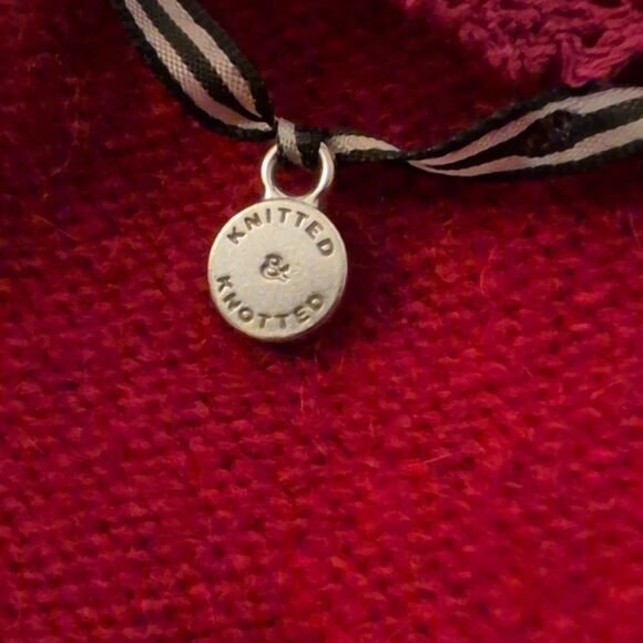 Anthropology knitted & knotted red wool shrug  floral silk accent Women's size m - Picture 2 of 8